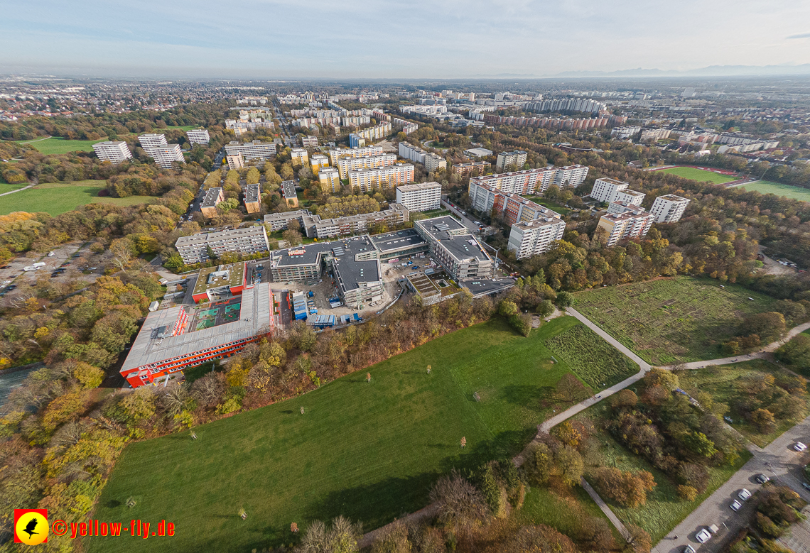 03.11.2022 -  Ostparksee mit Umgebung in Neuperlach